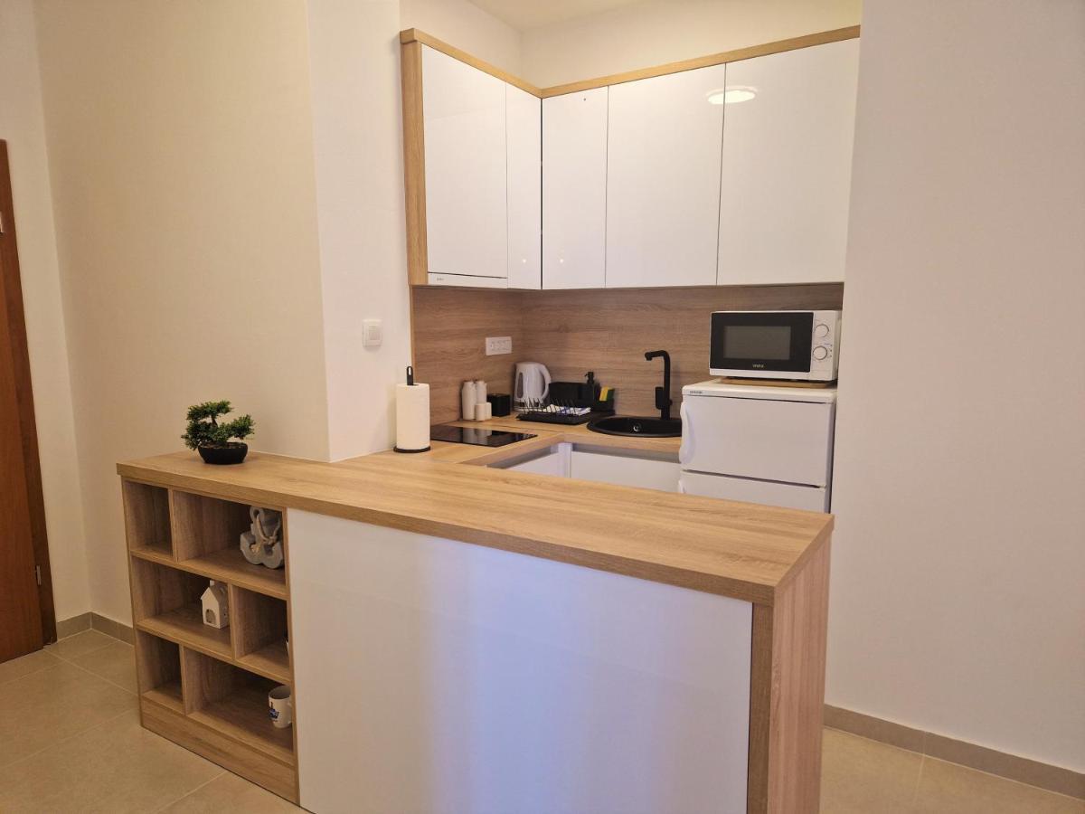 Apartment Ana - Gradac Carnac Ngoại thất bức ảnh